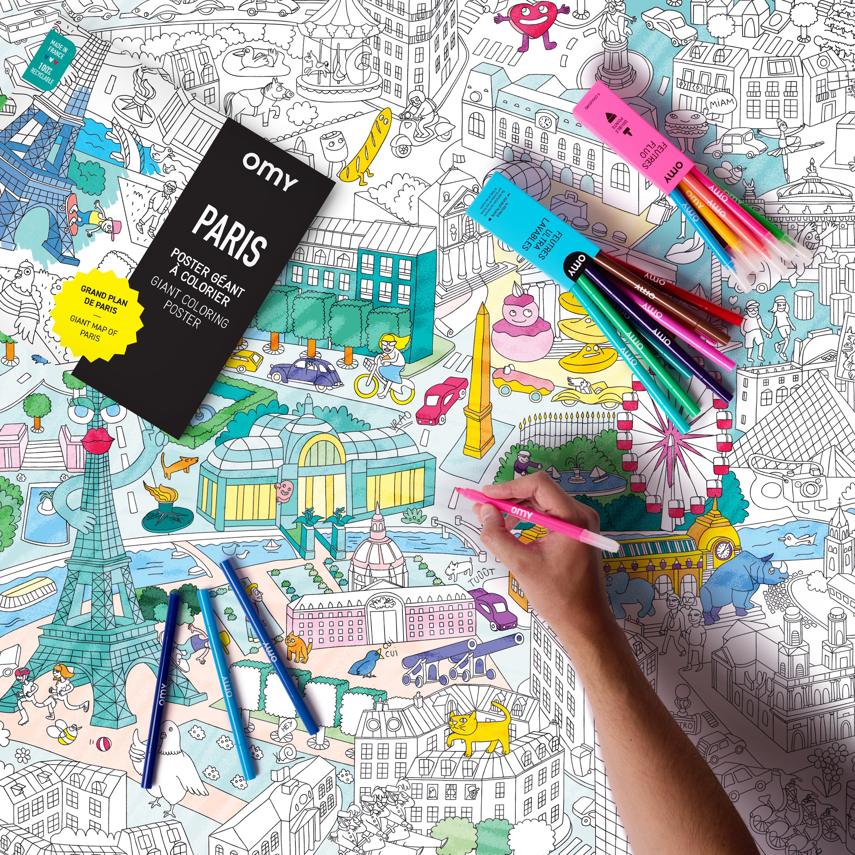 OMY Riesenposter Paris, von einem Kind ausgemalt, mit Details der Stadt des Lichts.