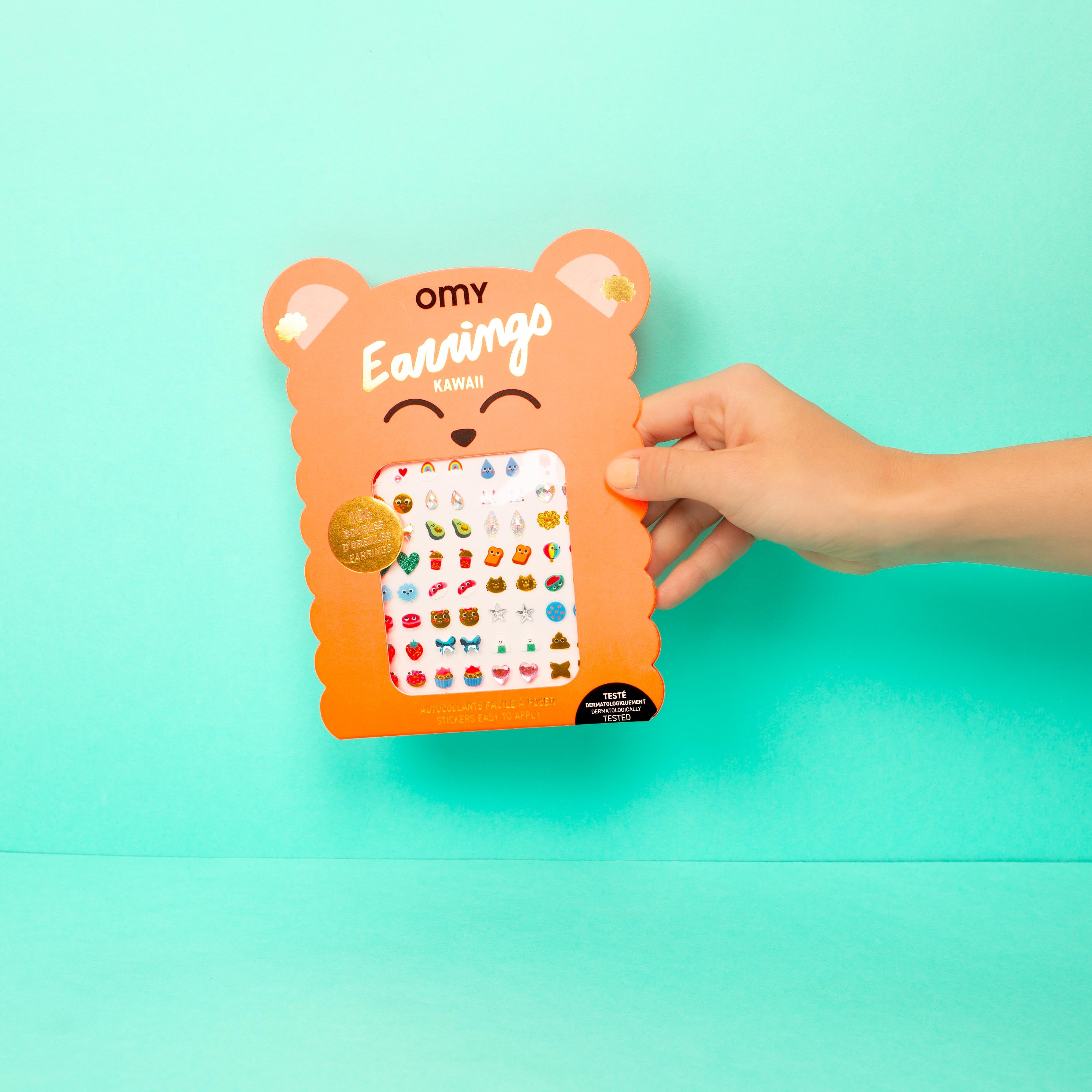 Coffret OMY Kawaii Earring bijoux autocollants enfant, packaging stickers oreilles fantaisie.