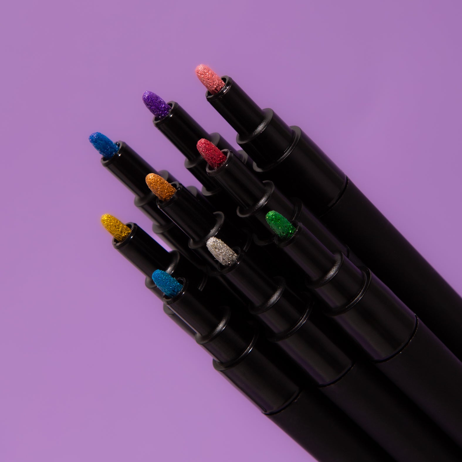 Pointes des feutres pailletés OMY ultra pigmentées, effet scintillant parfait pour dessins et loisirs créatifs