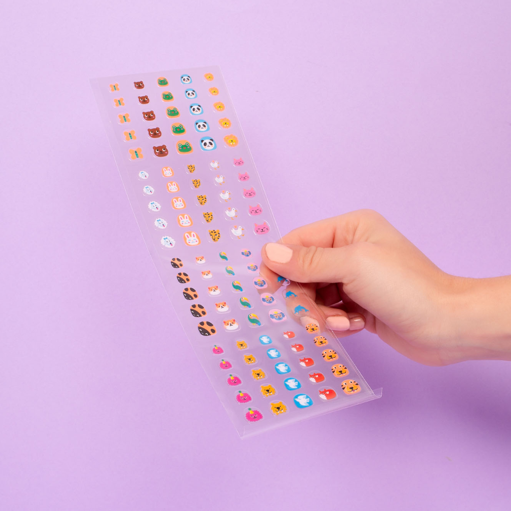 Planche 200 stickers ongles OMY Friends, gommettes décoratives nail art kids.