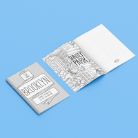 OMY Brooklyn Notiz- und Ausmalbuch: Cover und aufgeschlagene Seite Sunset Park zum Ausmalen, auf blauem Hintergrund