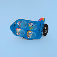 Dos du carnet d'activités stickers Wroum OMY en forme de véhicule bleu : 80 stickers, 6 décors, puzzles et cartes, dès 3 ans