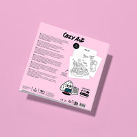 Dos du cahier de coloriage OMY Cozy Art Kawaii – description du produit en français et autres langues, illustrations intérieures en noir et blanc détachables, mascotte adorable, pictogrammes d'impression, mention "Made in France" et visuels feel good – carnet créatif et apaisant 100% recyclable pour enfants et adultes