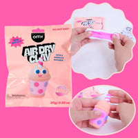 Kit OMY Air Dry Clay Bubble avec aperçu des étapes de création du personnage en pâte à modeler