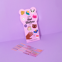 Coffret OMY Friends stickers ongles enfant, planche gommettes nail art kids, fond violet.
