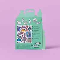Dos du packaging Fabulous Stickers Paris OMY présentant la planche de stickers en vinyle holographique et fluorescent et les informations produit.